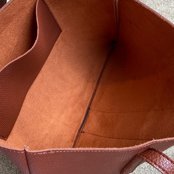 Vince Camuto tote - Picture 7 of 10